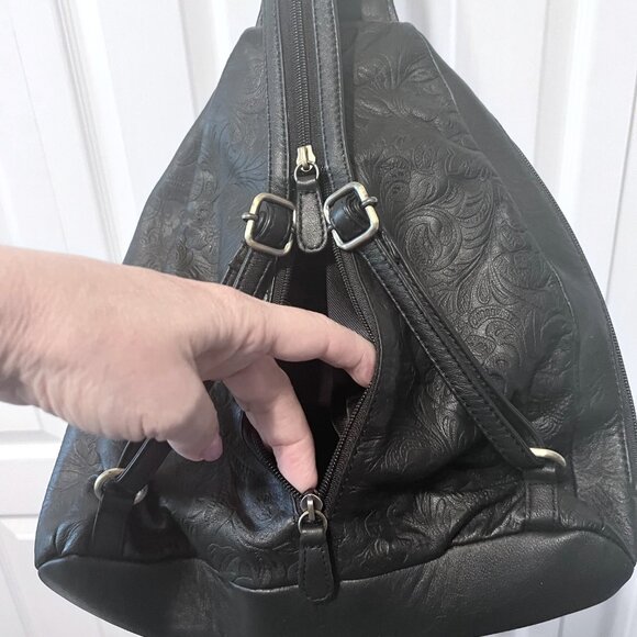 Great American Leather Works-Sling Backpack-Embossed Floral-Black-Lots/Storage